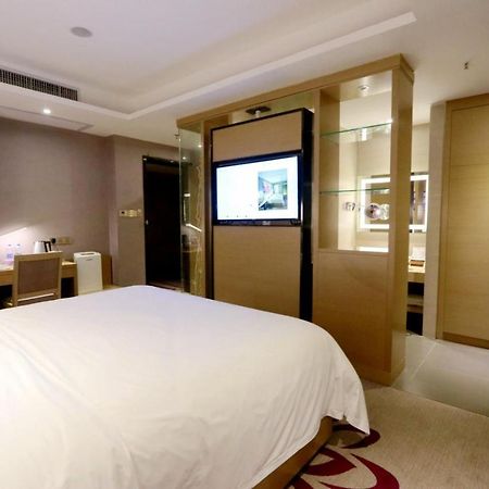 Lavande Hotel Foshan Yiwu Commodities City Buitenkant foto