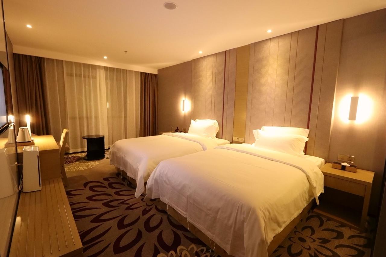 Lavande Hotel Foshan Yiwu Commodities City Buitenkant foto