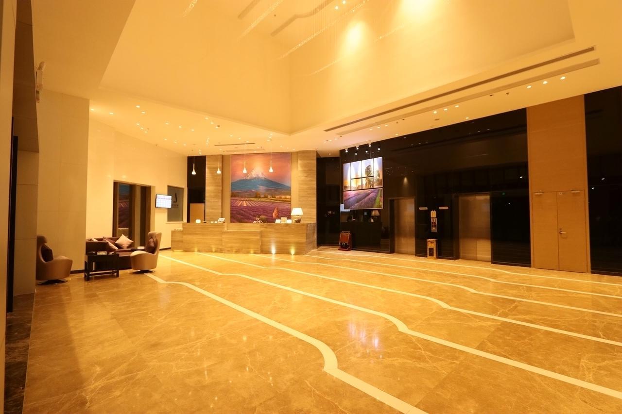 Lavande Hotel Foshan Yiwu Commodities City Buitenkant foto